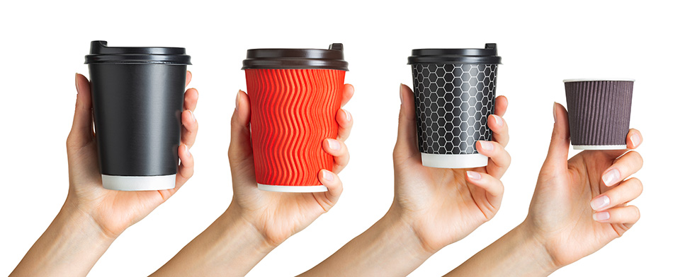 Ab Juli gilt in Potsdam eine Verpackungssteuer auf Einwegprodukte wie Coffee-to-go-Becher. Foto: Adobe Stock, © Vasyl Onyskiv